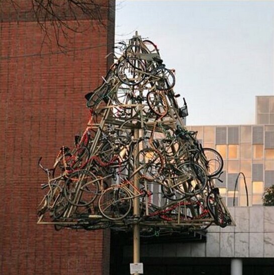 елка из велосипедов