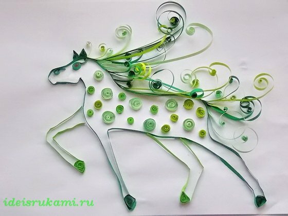 зелёный конь в яблоках!